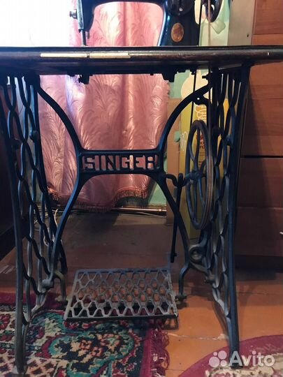 Швейная машина ножная