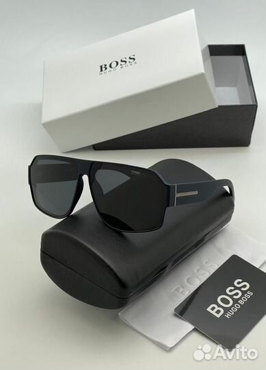 Солнцезащитные очки Hugo Boss с поляризацией UV400