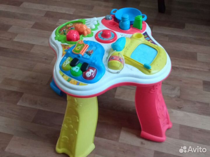 Развивающий столик chicco