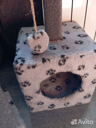 Домик для котов с когтеточкой