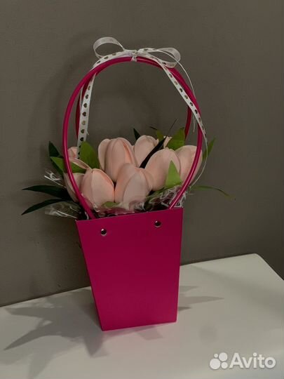 Тюльпаны на 8 марта