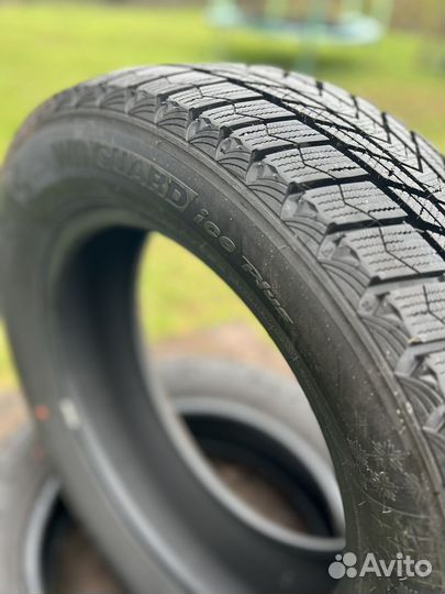 Nexen Winguard Ice Plus 215/60 R17 96T