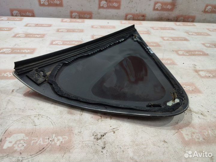 Стекло заднее левое Ssangyong Rexton Y200 D27R-001