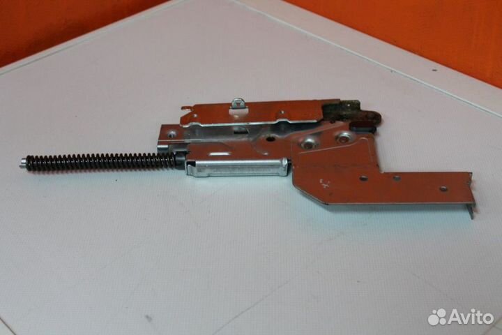 Завес (петля) левая Ariston C00302998 бу. 2285