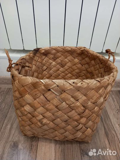 Старинный берестяной короб