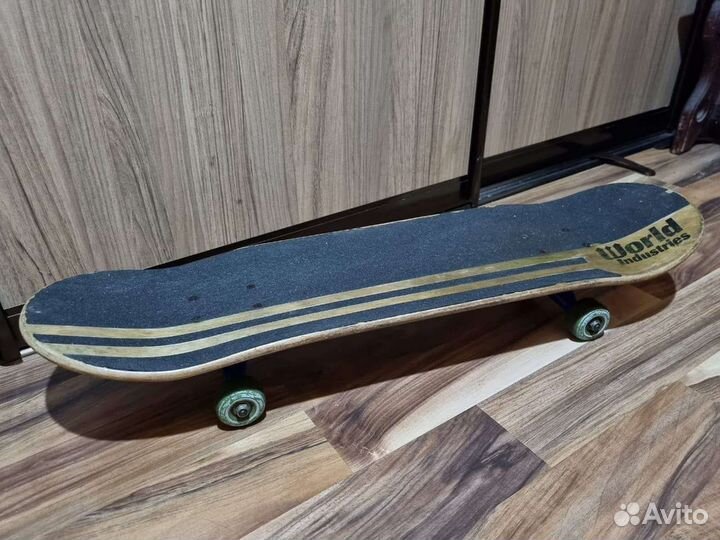 Скейтборд World Industries