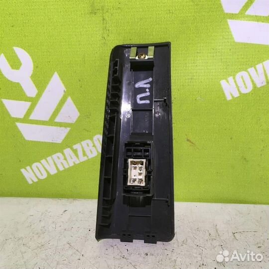 Кнопка стеклоподъемника Митсубиси рвр Н23В