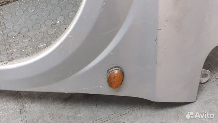 Крыло Chrysler Voyager, 2006