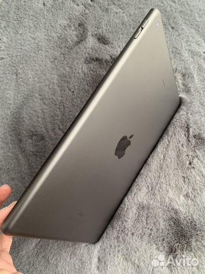 iPad 7 32gb на запчасти