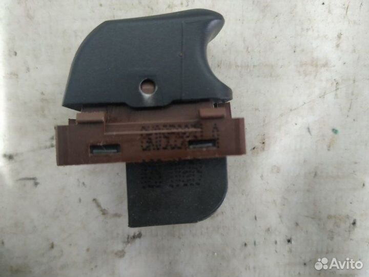 Кнопка стеклоподъемника Audi S5 8T 2007—2011