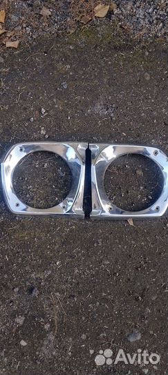 Ободок фары газ 24
