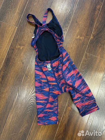 Стартовый гидрокостюм