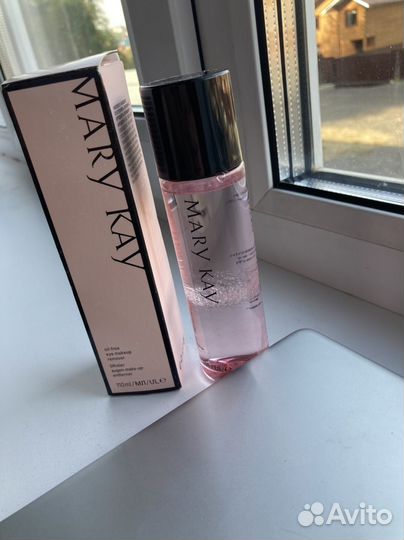 Обезжиренное средство для снятия маякияжа с глаз