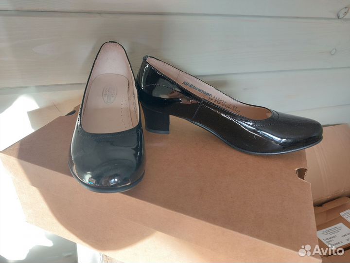 Туфли женские лакированные, разного размера