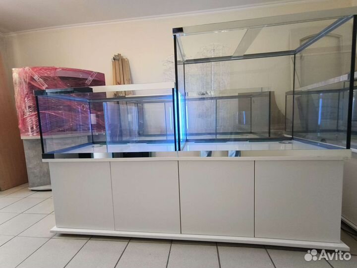 Аквариумный комплекс для торговли раками и рыбой