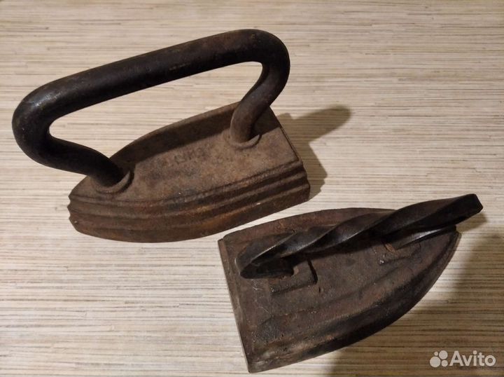 Старый утюг чугун