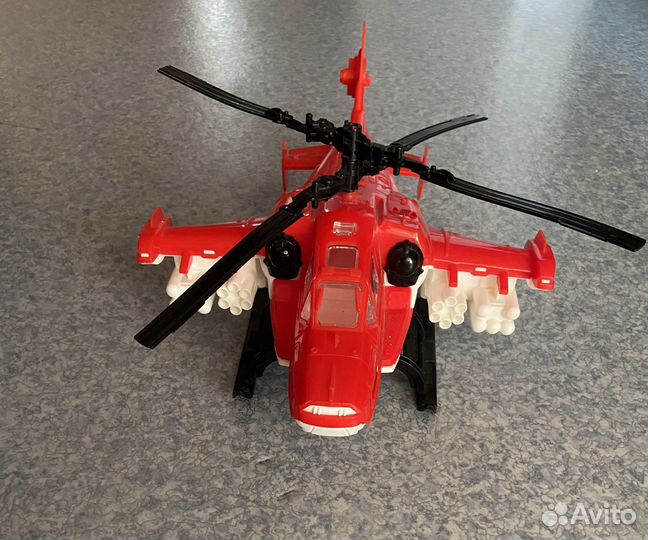 Игрушка большой вертолет