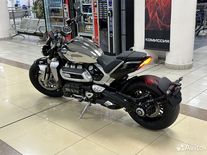 Triumph rocket 3R
