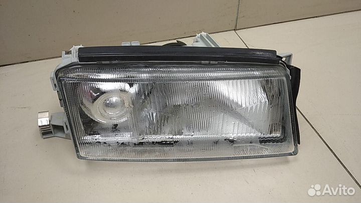 Фара правая Skoda Octavia