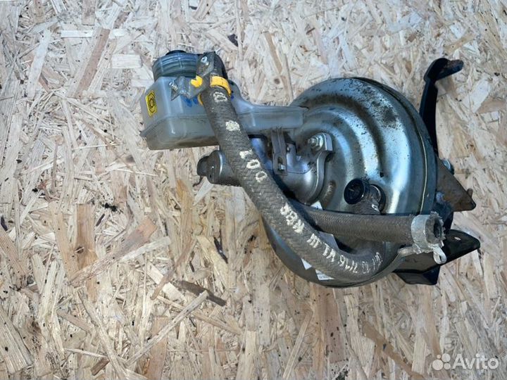 Вакуумный усилитель тормозов с главным тормозным