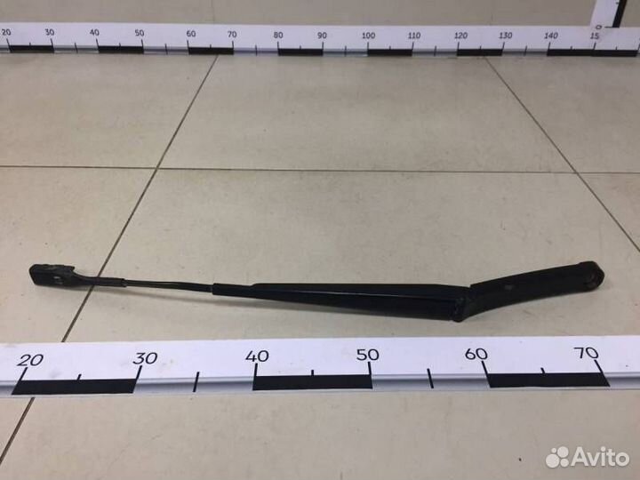 Поводок стеклоочистителя передний левый Skoda Octa