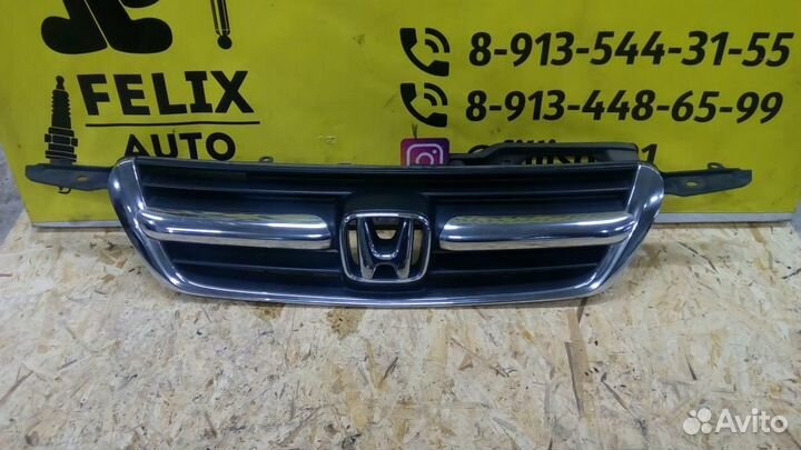 Решетка радиатора Honda CR-V 2002-2006