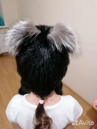 Шапка для девочки и варежки (мех)