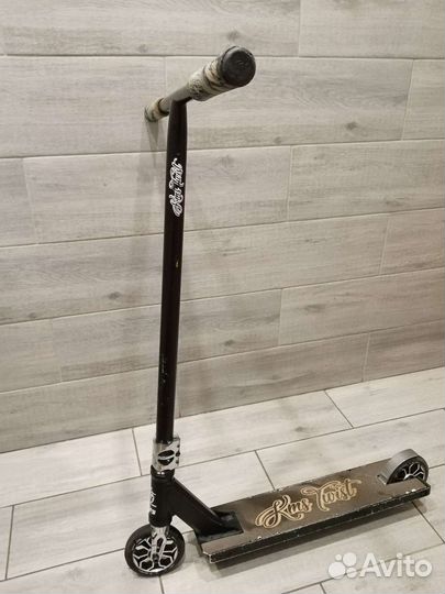 Трюковой самокат кмс