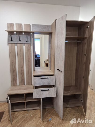 Шкаф прихожая с зеркалом