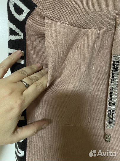 Новый вязаные костюм 50-52