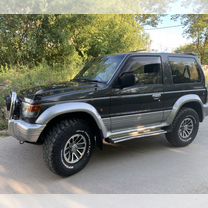 Mitsubishi Pajero 2.5 AT, 1993, 300 000 км, с пробегом, цена 800 000 руб.