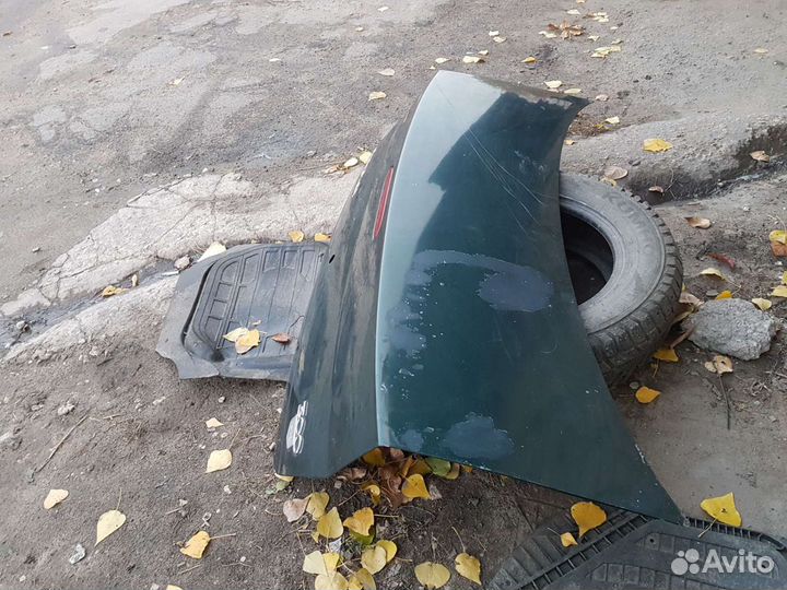 Крышка богажника Chrysler 300m