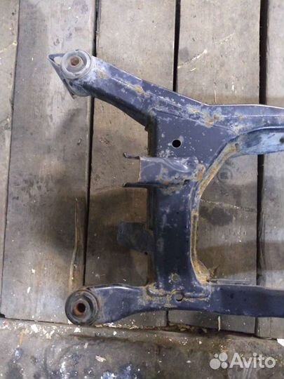 Подрамник Subaru legacy outback 2008 год