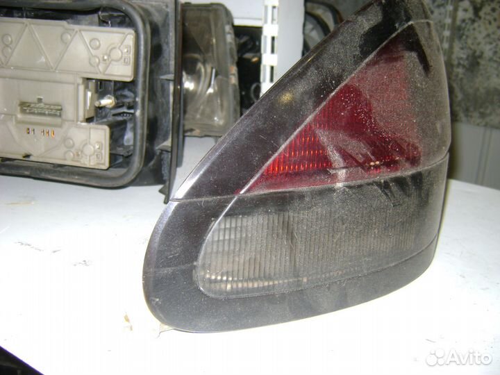 Фонарь внешний левый Мазда 626 гф Mazda 626 GF