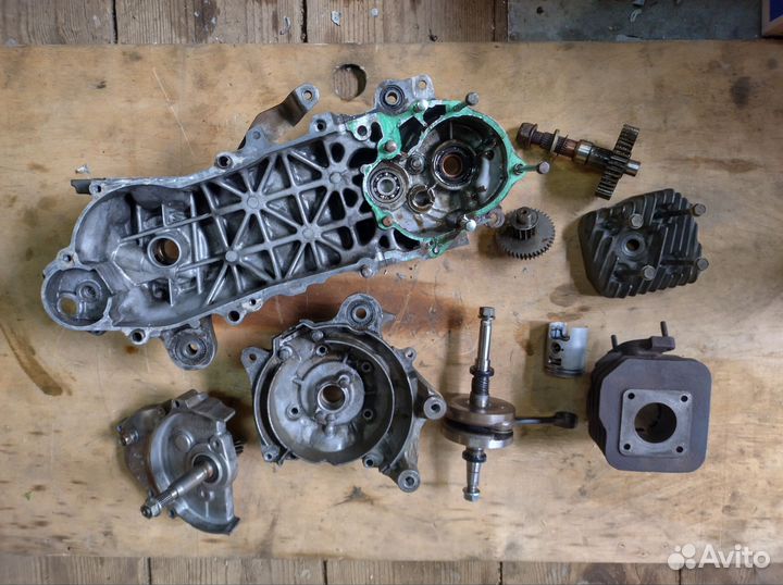 Двигатель Honda dio af18E в разборе