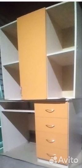 Письменный стол