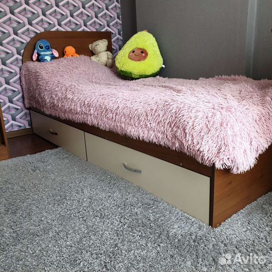 Кровать