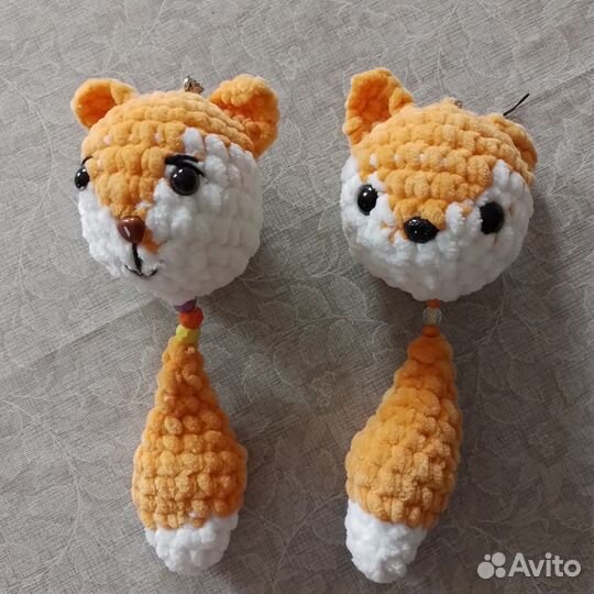 Вязаная игрушка брелок