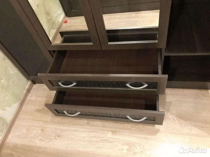 Шкаф в спальню распашной бу