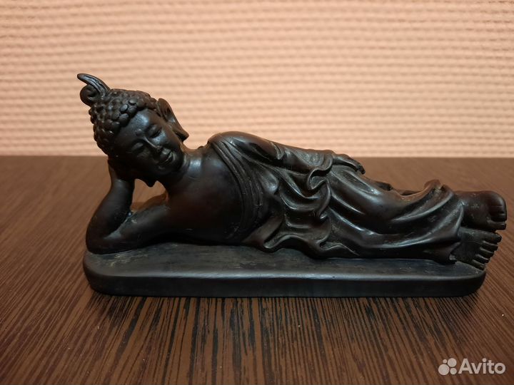 Статуэтка будды