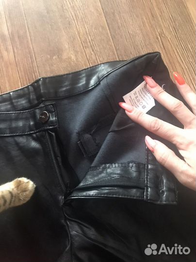 Кожаные шорты