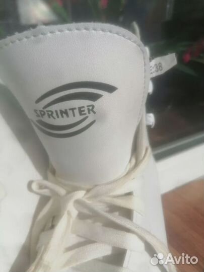 Коньки женские 38 размер