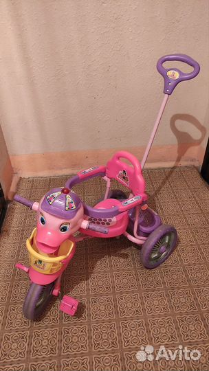 Детский трехколесный велосипед