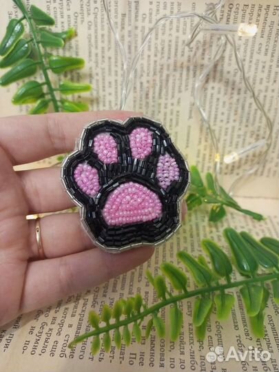 Брошь из бисера