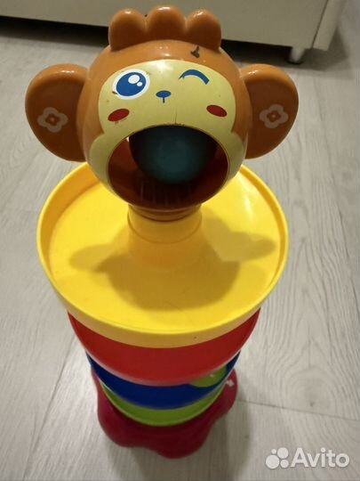 Пирамидка с шариками