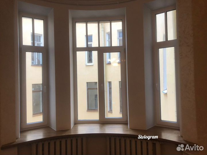 Подоконник-столешница из массива дерева