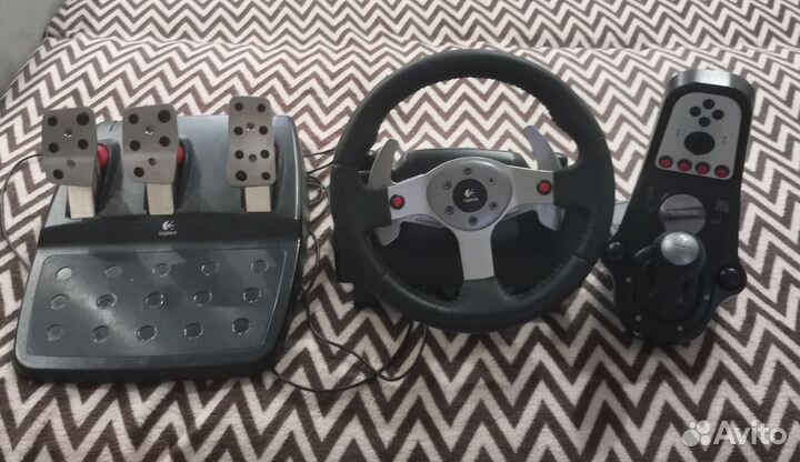 Руль Logitech g25