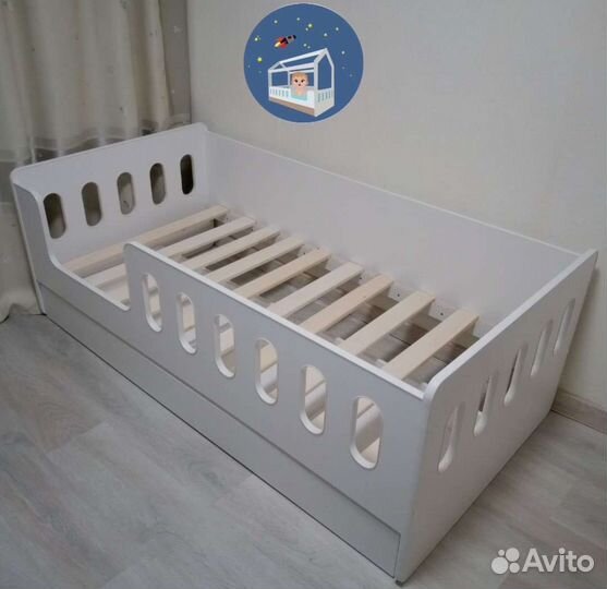 Кровать манеж