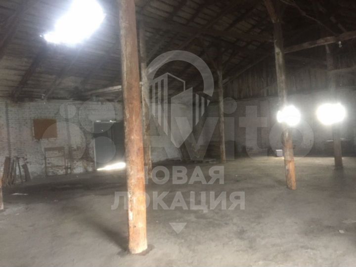 Склад, 820 м²