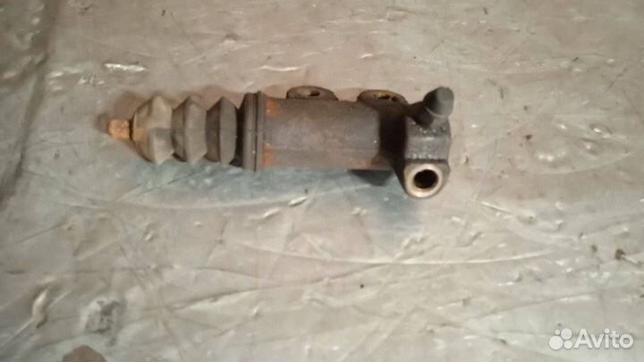 Цилиндр сцепления рабочий Mitsubishi Carisma рест